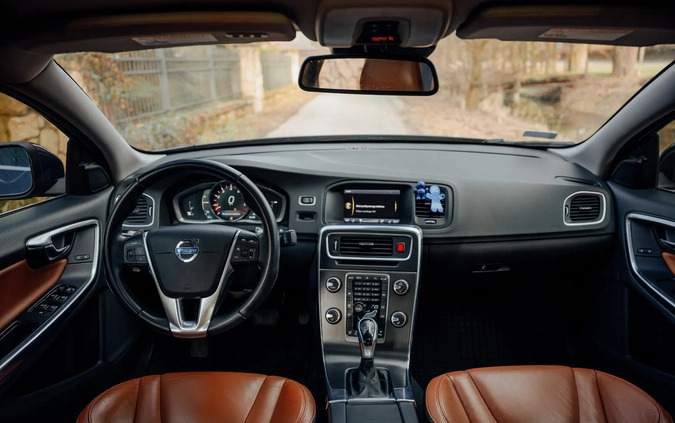 Volvo S60 cena 61300 przebieg: 181307, rok produkcji 2014 z Lublin małe 596